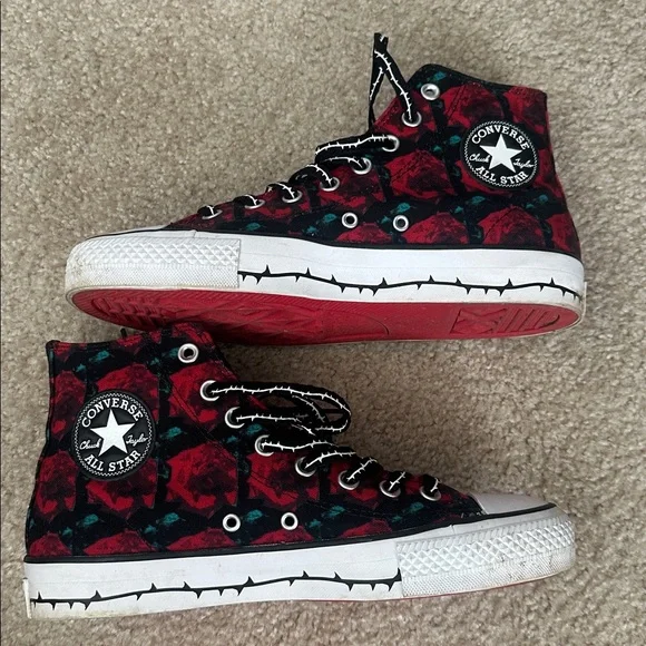 Converse Sneakers--Worn - Picture 5 of 6